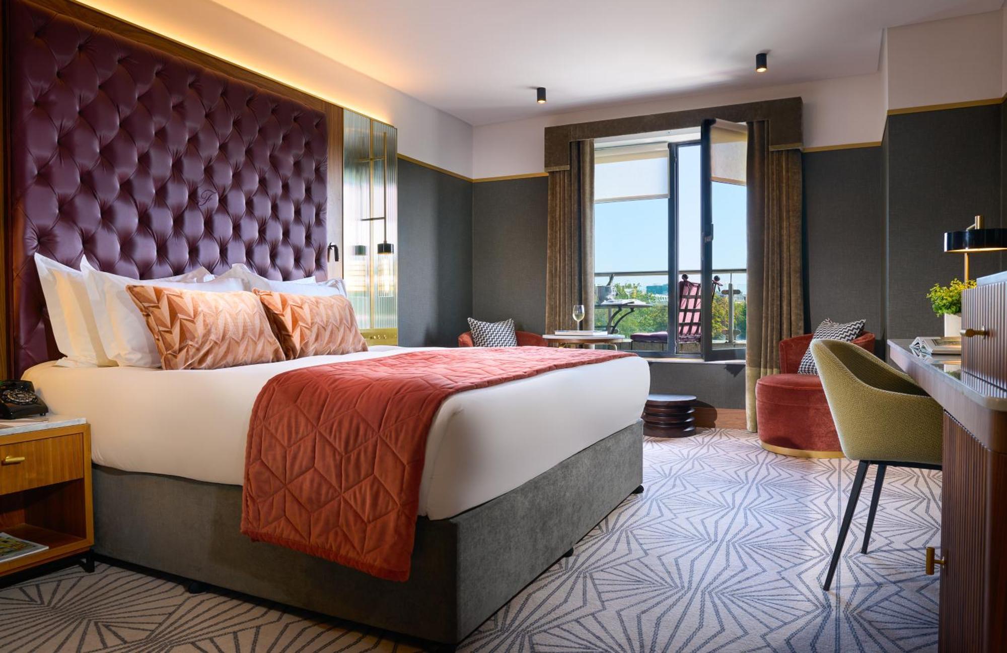 The Fitzwilliam Hotel Dublin Dış mekan fotoğraf A bedroom at The Principal York