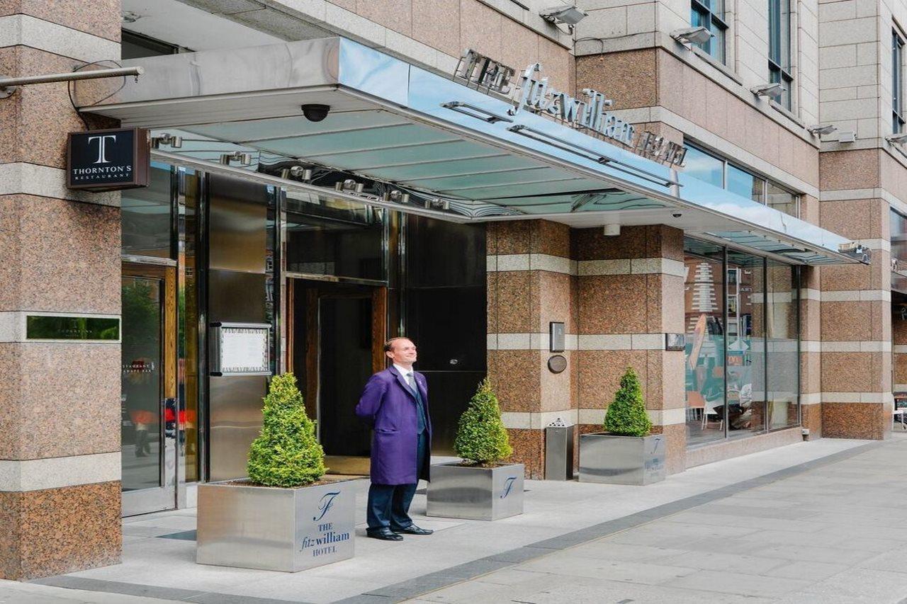 The Fitzwilliam Hotel Dublin Dış mekan fotoğraf Entrance to the hotel