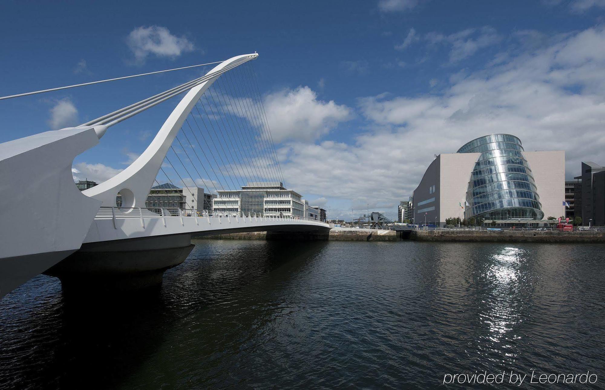The Fitzwilliam Hotel Dublin Dış mekan fotoğraf The Liffey